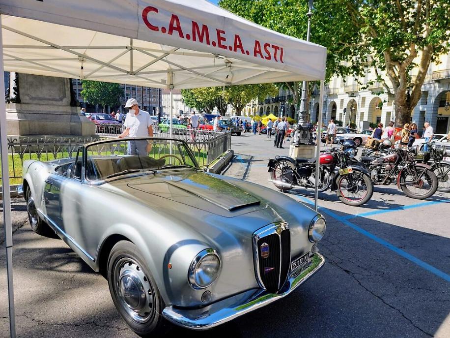 31&deg; interclub auto storiche piazza Alfieri Asti20