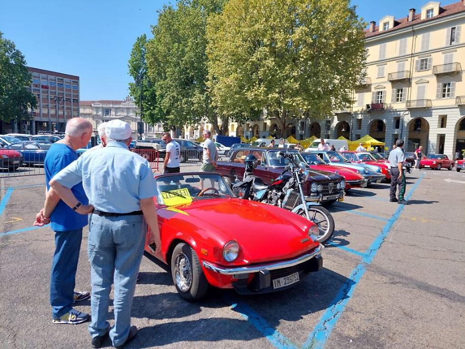 31&deg; interclub auto storiche piazza Alfieri Asti8