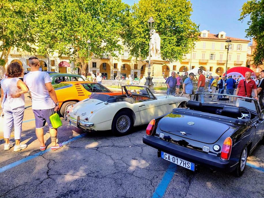 31&deg; interclub auto storiche piazza Alfieri Asti9