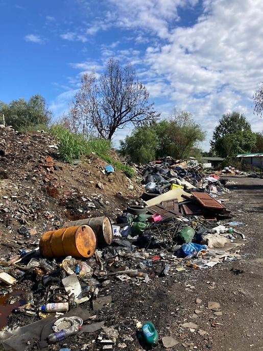 2FC3DB60-ECEA-4395-958B-6192B8D4997B