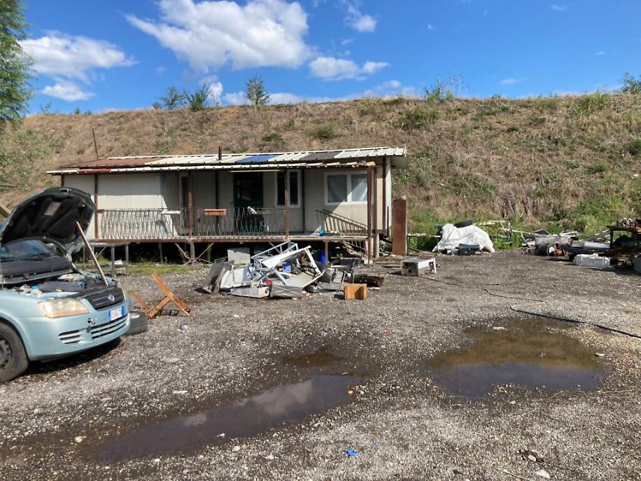 6DE07084-8198-4E06-B3D2-AEABEA71350B