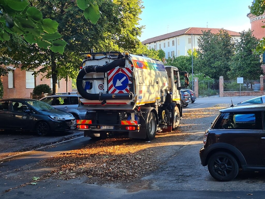 Pulizia via al Santuario Asti4