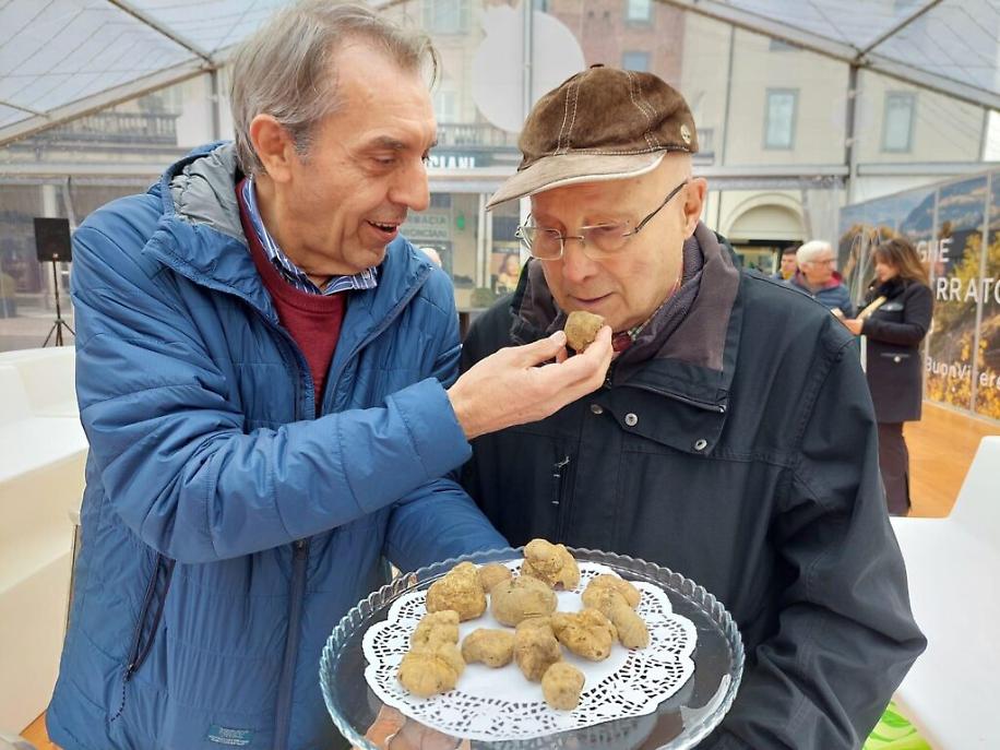 8D34E281-9D46-49AE-A6AA-DCCCBB214257