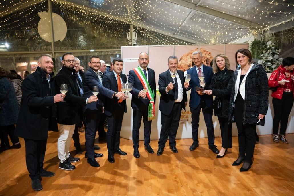 945C5B62-98B2-4D96-AD77-696D3EC68D74