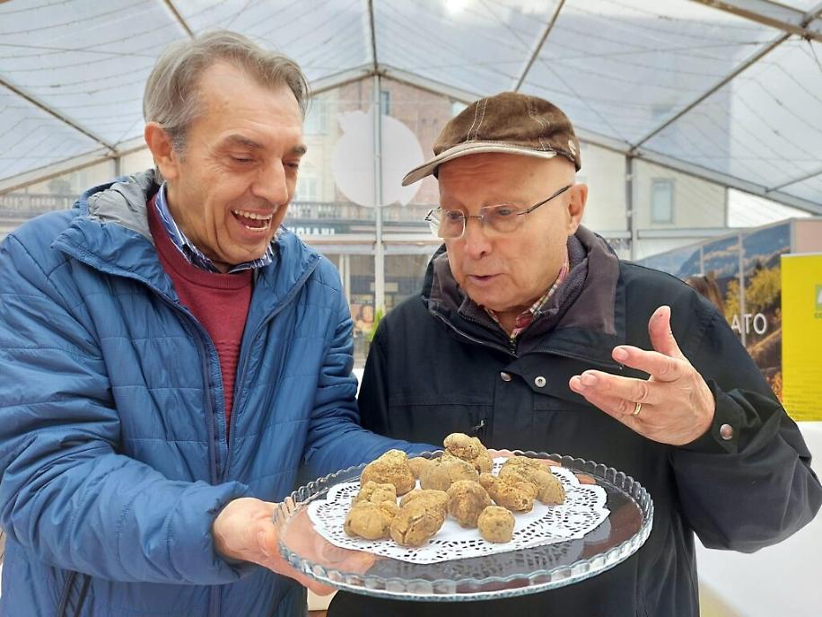 9A86FCFB-E337-42D5-8DA0-663E3A30E780