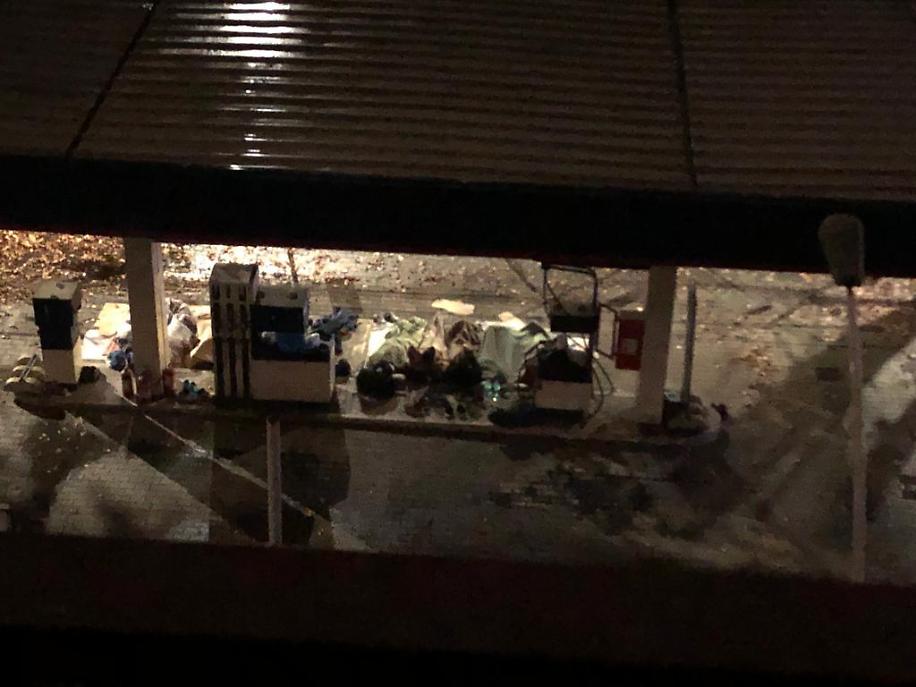 pachistani pioggia distributore