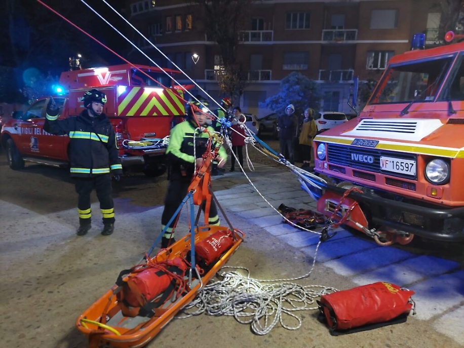 60E47E11-FD70-4A29-A88F-F03270C6D69E