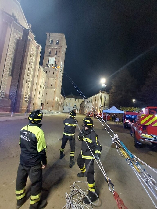 D471FA66-4F40-435E-981F-5F68C4B9F3D8