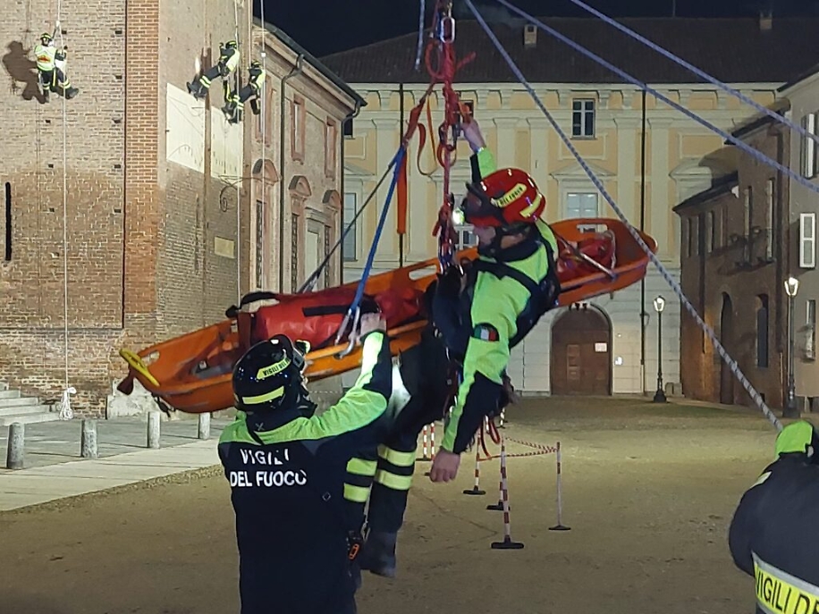 D6BD0E27-3CCB-4BD4-9E93-C272C7B71352