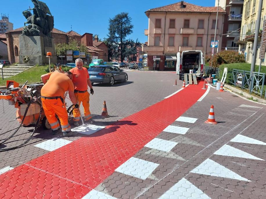 Ciclabile in piazza I Maggio2