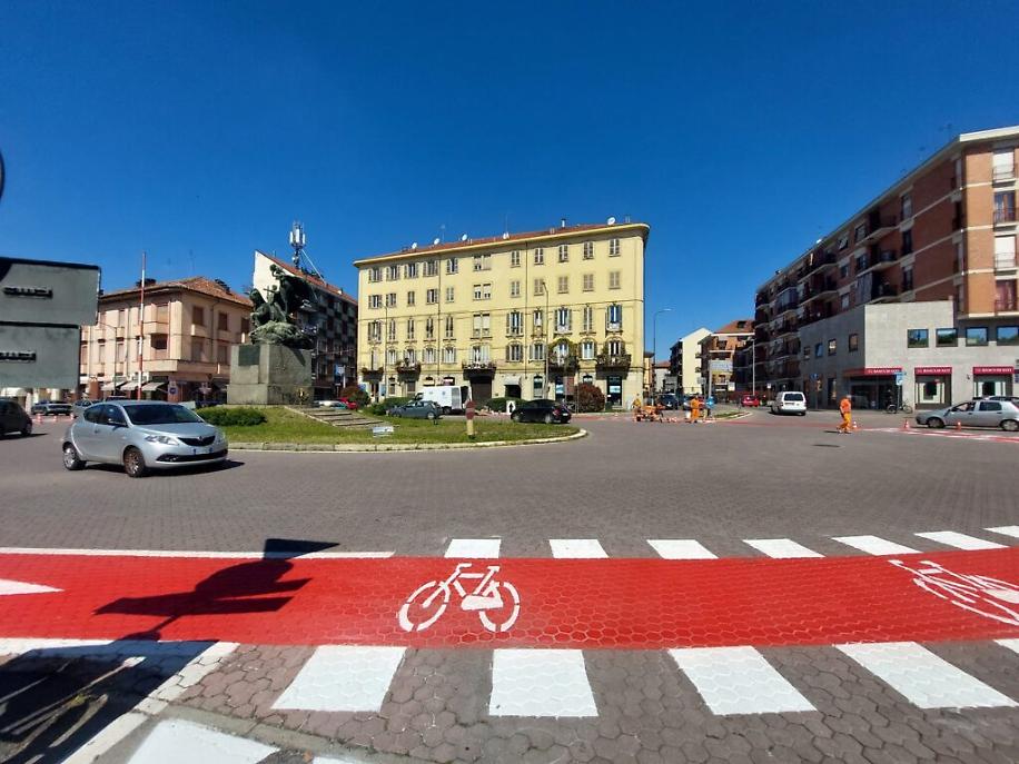 Ciclabile in piazza I Maggio4