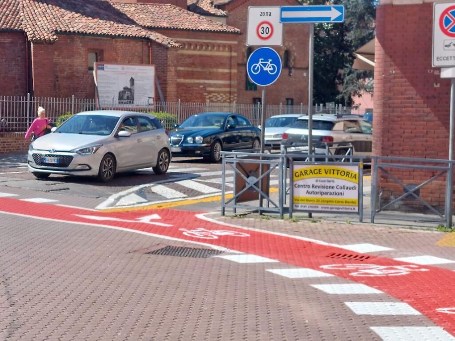 Ciclabile in piazza I Maggio9