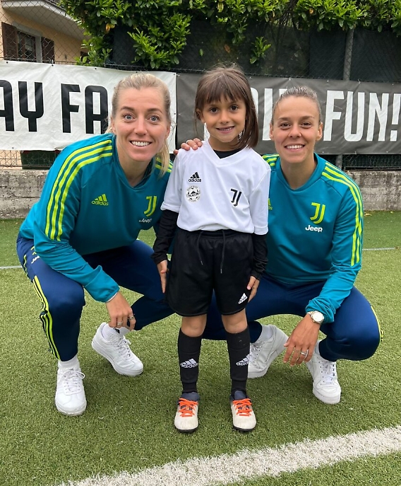 B9F98CF2-4E7F-42F9-B942-7050DC190087