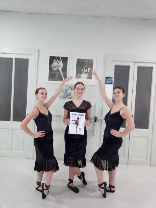 C81B9EE9-8798-4F39-AA3A-98BA9AE17F32