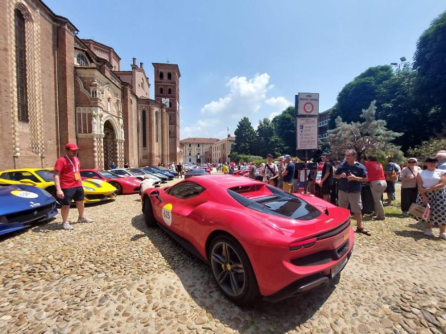 1000 Miglia ad Asti - Raduno delle Ferrari24