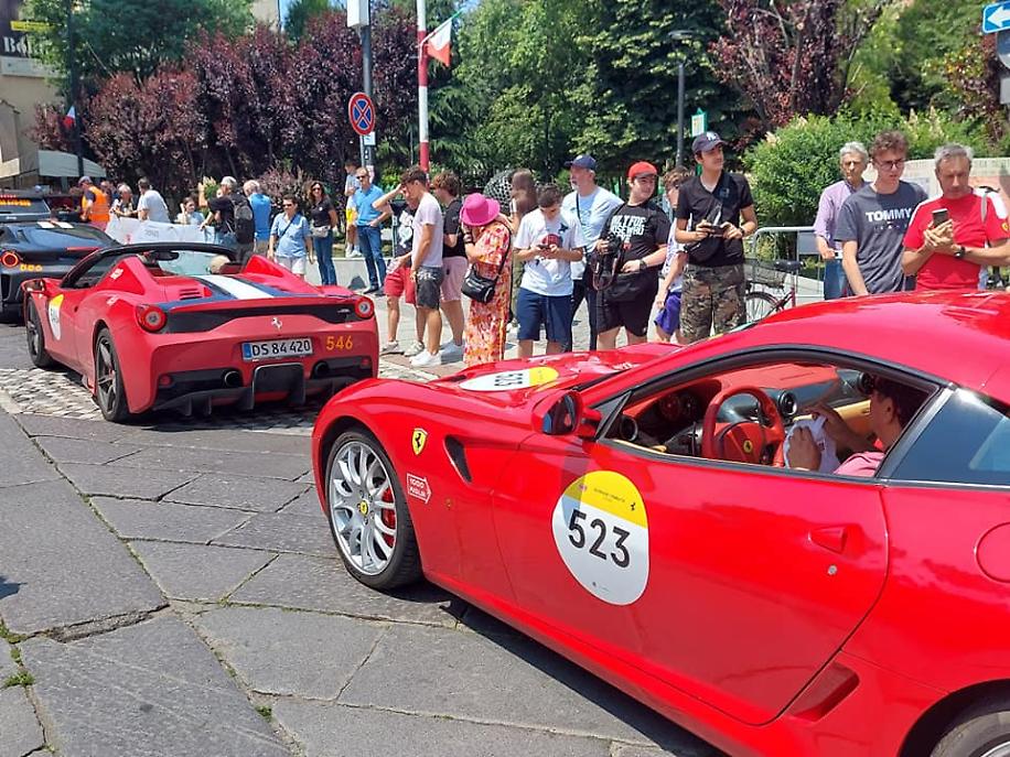 1000 Miglia ad Asti - Raduno delle Ferrari25