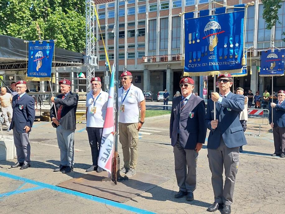 29 Raduno Nazionale dei Paracadutisti ad Asti25