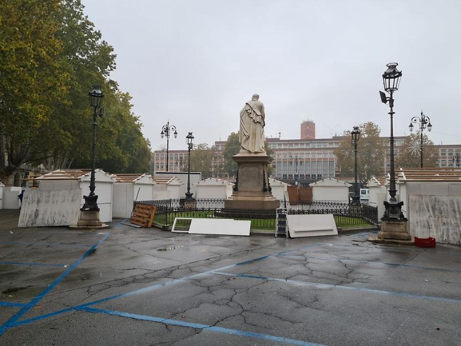 Allestimento Magico Paese di Natale 2023 piazza Alfieri3_risultato