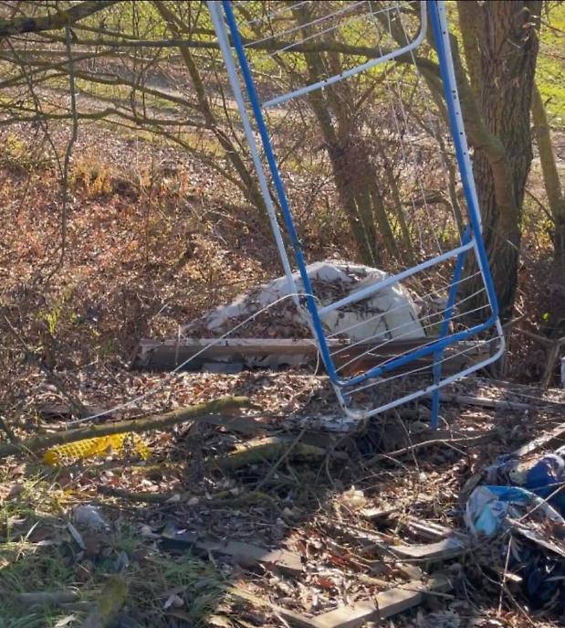 Discarica dietro alla prigione di Asti