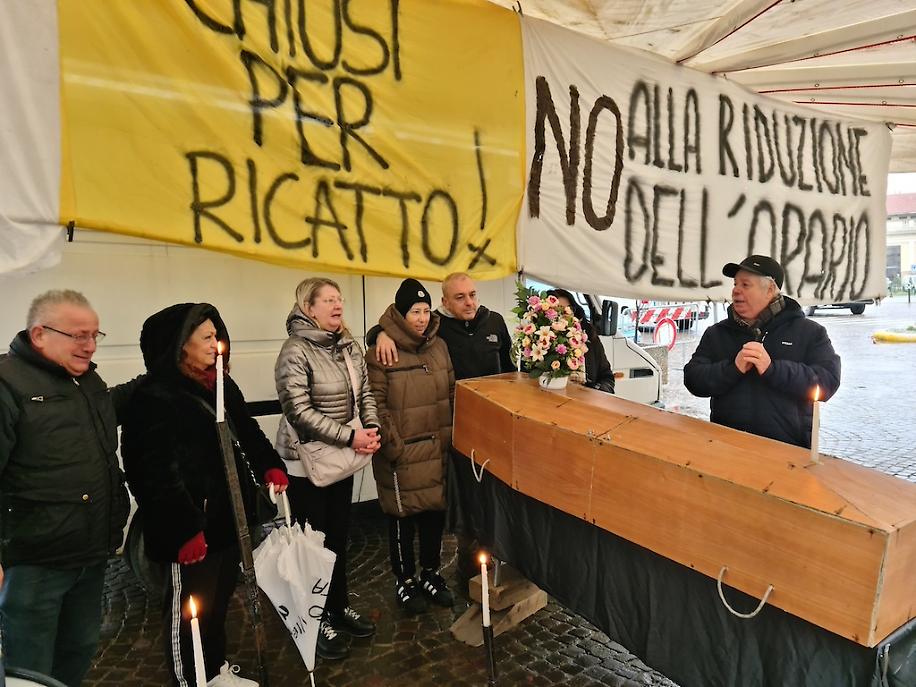 Corteo funebre degli ambulanti di asti risultato