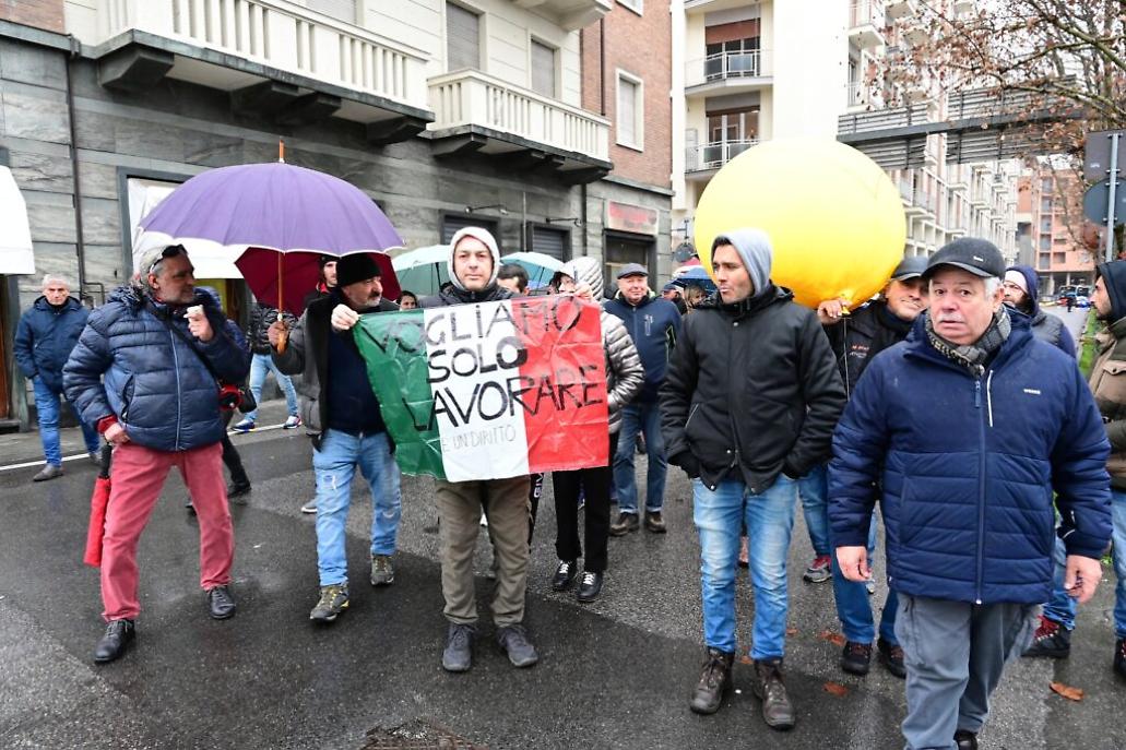 Corteo funebre mercato billi