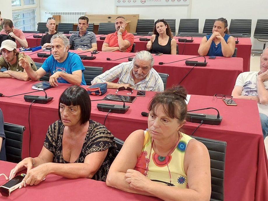 Confronto ambulanti con l'assessore Bovino