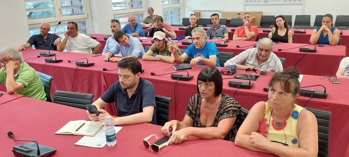 Confronto ambulanti con l'assessore Bovino