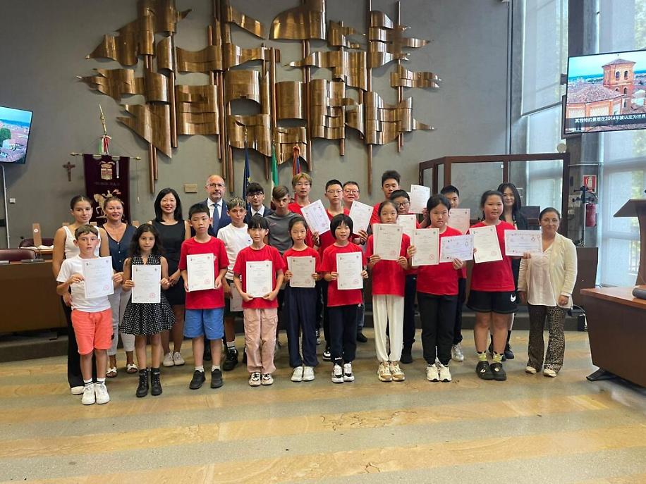 Delegazione giovani cinesi ad asti