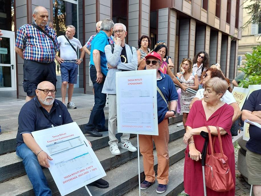 Protesta Tari Palazzo Mandela