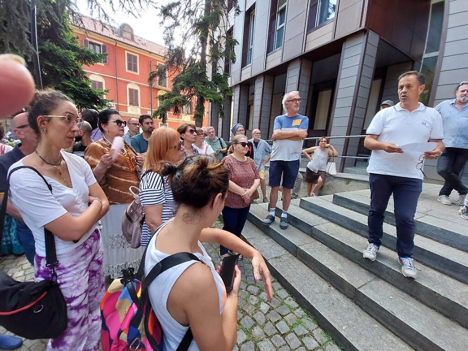 Protesta Tari Palazzo Mandela