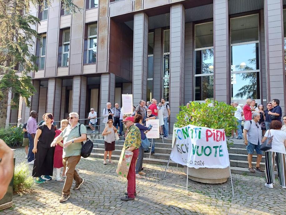 Protesta Tari Palazzo Mandela