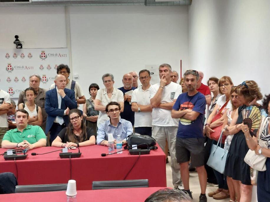 Protesta Tari Palazzo Mandela