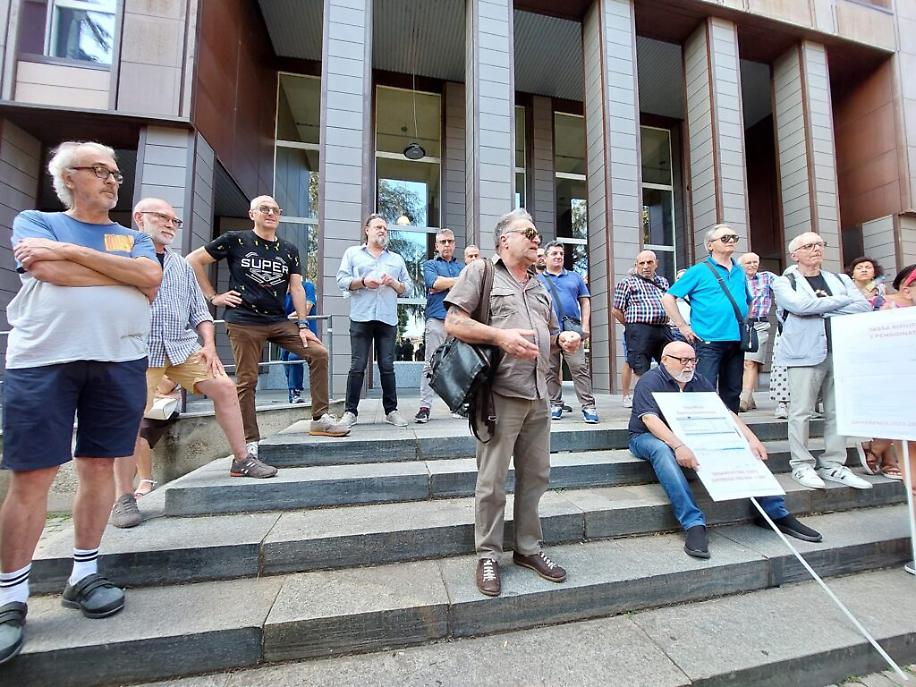 Protesta Tari Palazzo Mandela