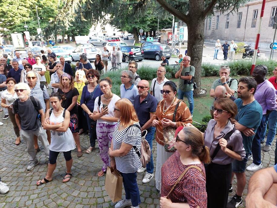 Protesta Tari Palazzo Mandela