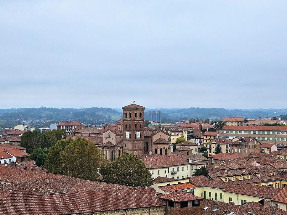 Panorama Asti dalla cima della Torre Comentina