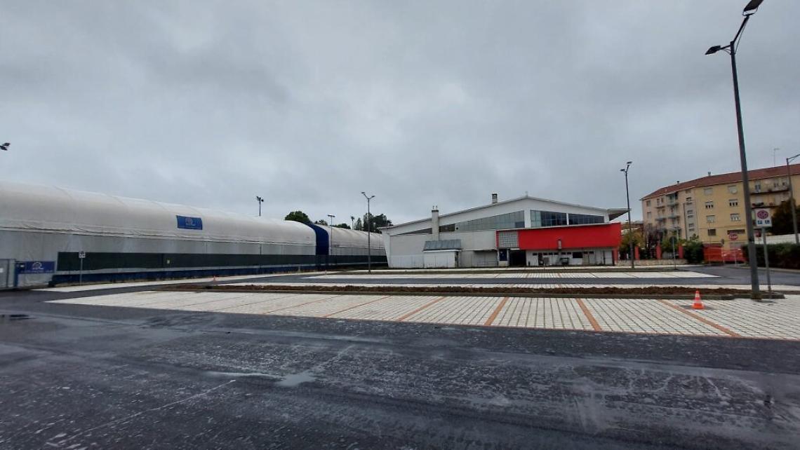 lavori area di sosta via Gerbi piscina