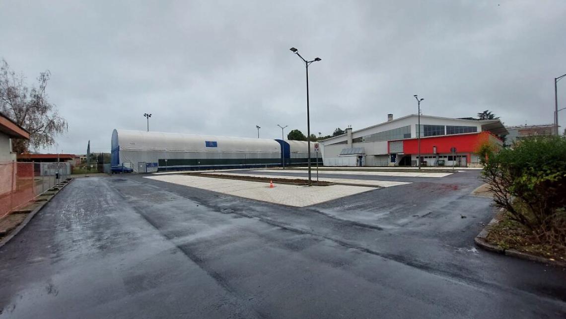 lavori area di sosta via Gerbi piscina