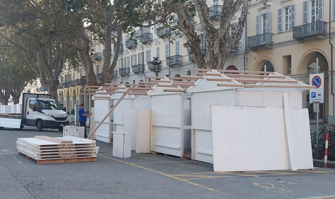 Allestimento Magico Paese di Natale ad Asti