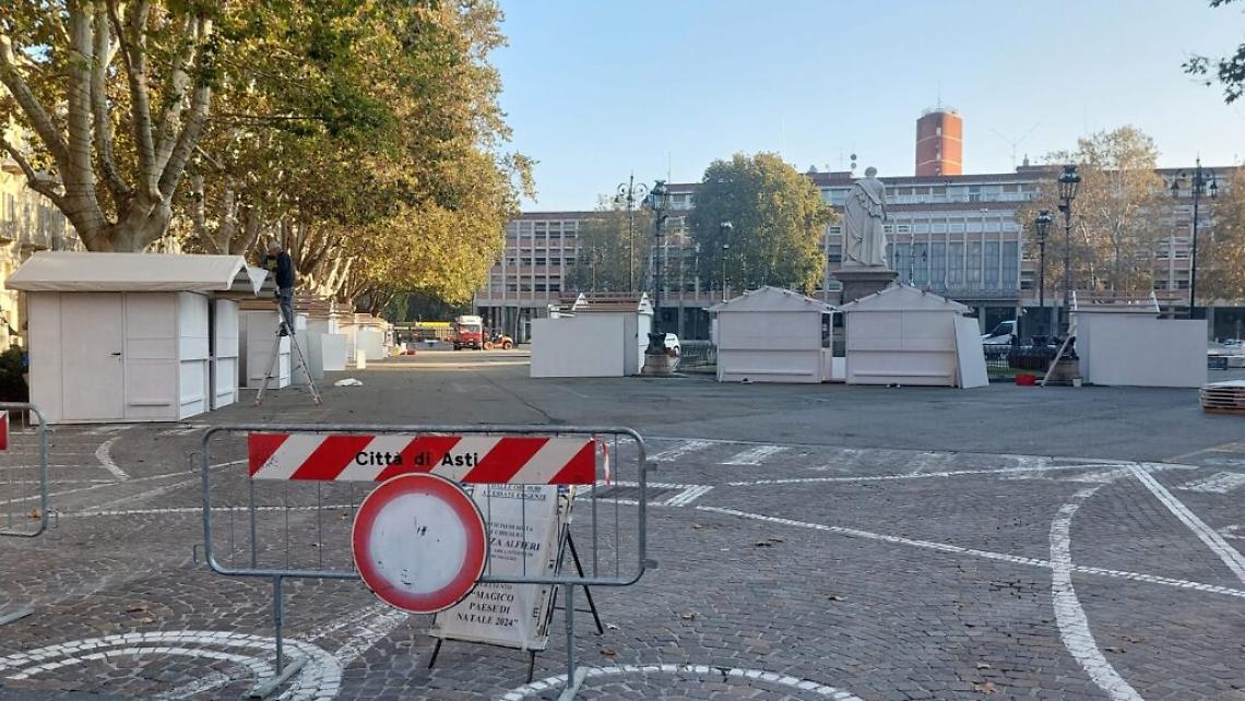 Allestimento Magico Paese di Natale ad Asti