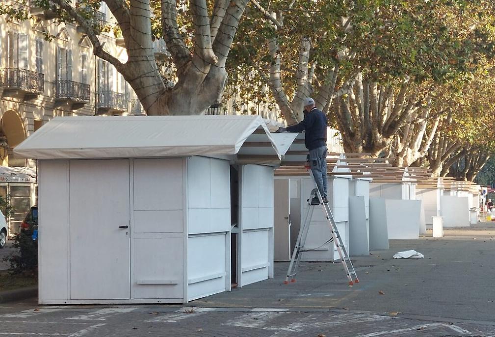 Allestimento Magico Paese di Natale ad Asti