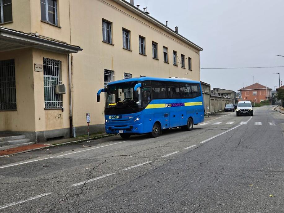 Traffico primo giorno lavori sul ponte Ogerio di corso Savona ad Asti