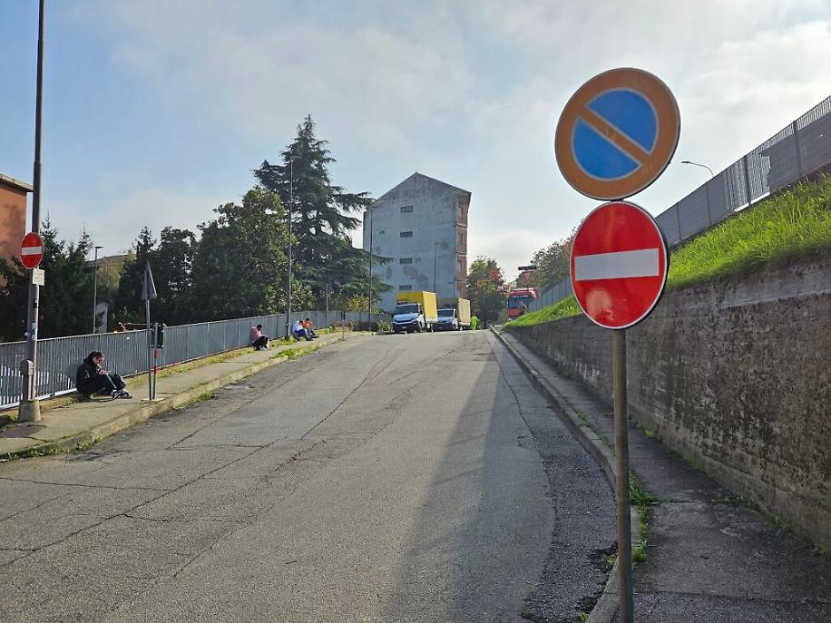 Traffico primo giorno lavori sul ponte Ogerio di corso Savona ad Asti