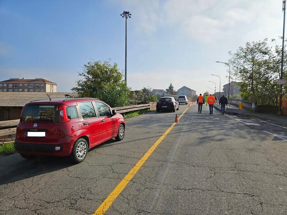 Traffico primo giorno lavori sul ponte Ogerio di corso Savona ad Asti