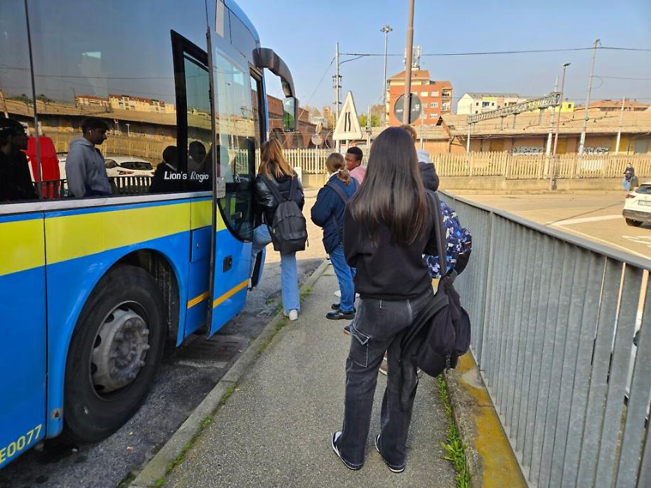 Traffico primo giorno lavori sul ponte Ogerio di corso Savona ad Asti