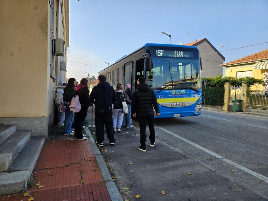 Traffico primo giorno lavori sul ponte Ogerio di corso Savona ad Asti