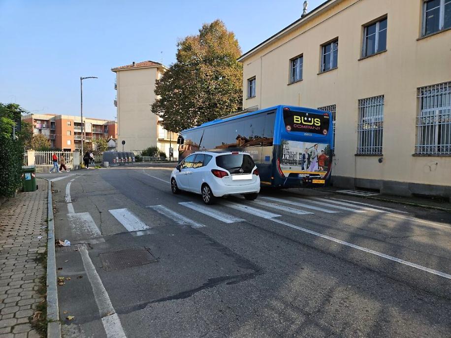 Traffico primo giorno lavori sul ponte Ogerio di corso Savona ad Asti