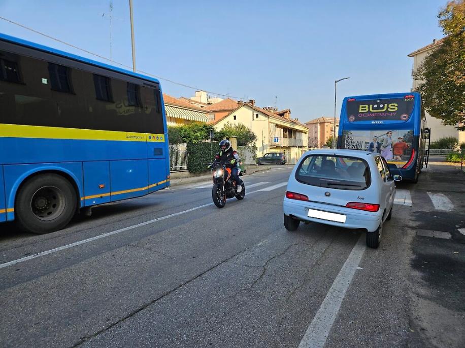 Traffico primo giorno lavori sul ponte Ogerio di corso Savona ad Asti