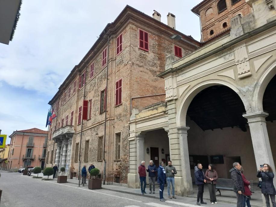 WhatsApp Image at ()