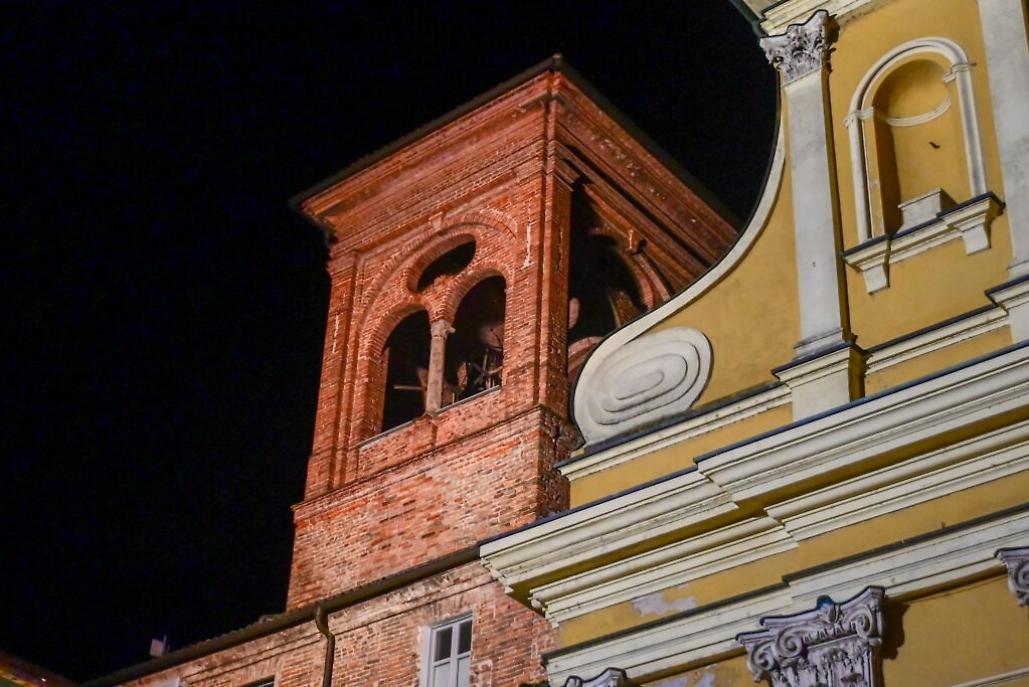Torri medievali illuminate con i led ad Asti