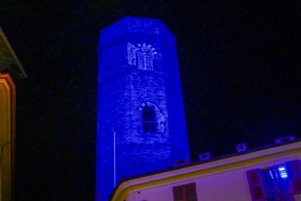 Torri medievali illuminate con i led ad Asti